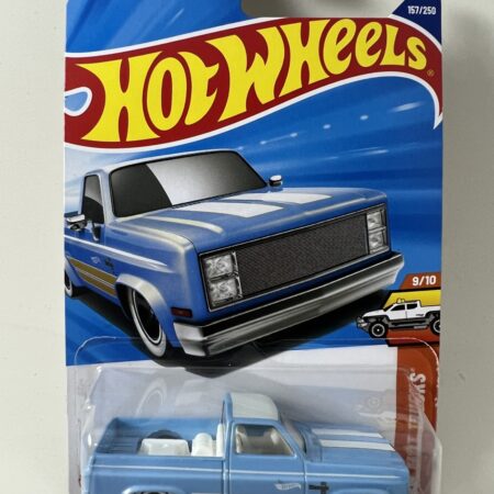 Custom Pickup Truck (Light Blue)