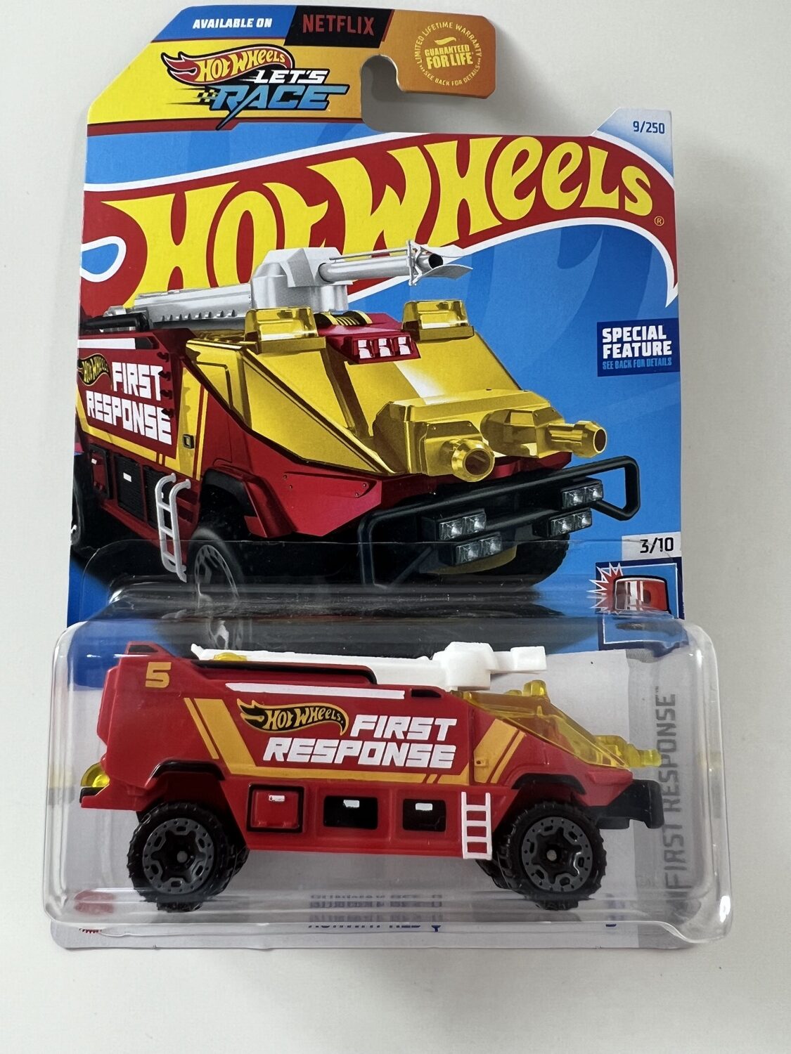 Hot Wheels Runway Res-Q HW First Response 3/10