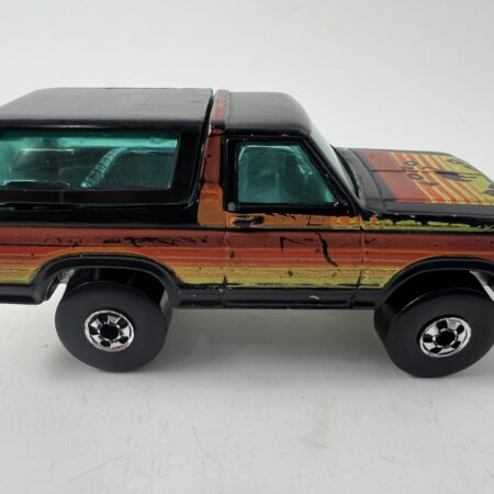 Hot Wheels Mattel Diecast 1/64 1982 Ford Bronco Black w/ Motorycle Hong Kong