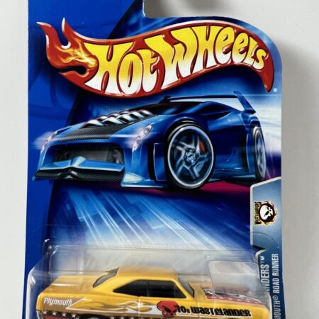 HOT WHEELS 1/64 DIECAST CAR 70 PLYMOUTH ROAD RUNNER GOLD ©2003 ISSUE