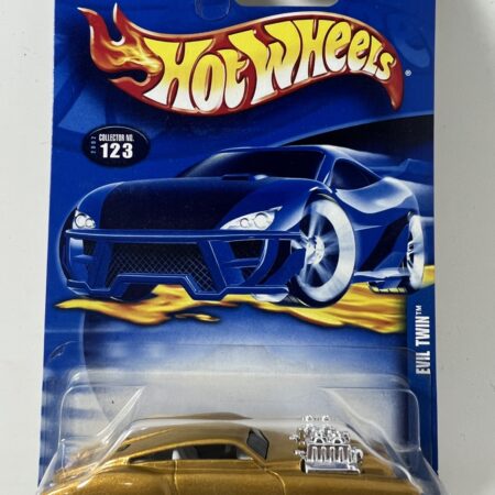 hot wheels 1:64 diecast car in packaging blue card front view gold sports car collectible