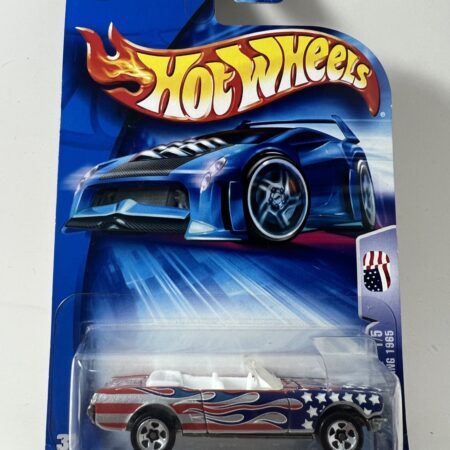 hot wheels 1:64 diecast car in packaging blue card front view custom van with american flag design collectible