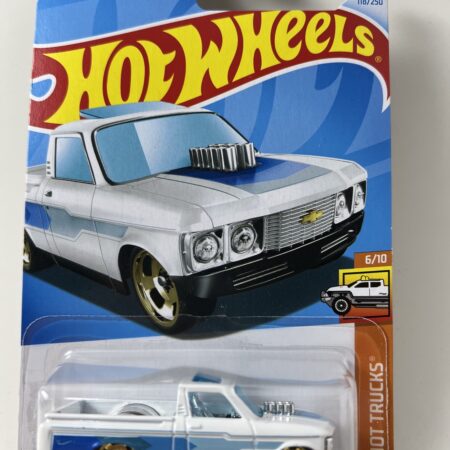 Hot Wheels Custom ‘72 Chevy LUV #118 HW ‘24 Hot Trucks 6/10 White