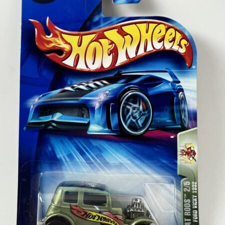 2004 HOT WHEELS #119 FORD VICKY 1932 TAT RODS SERIES 2/5