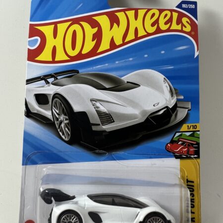 Hot Wheels 2025 Czinger 21c White 192/250 Peak Pursuit 1/10