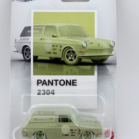 Hot Wheels Silver Series Custom ’69 Volkswagen Squareback Pantone 2304