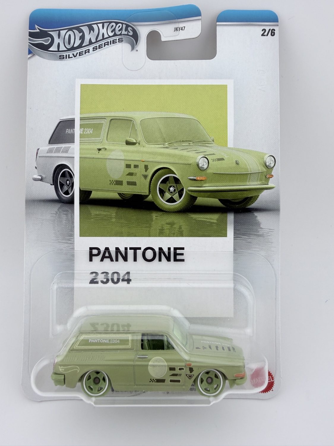 Hot Wheels Silver Series Custom ’69 Volkswagen Squareback Pantone 2304