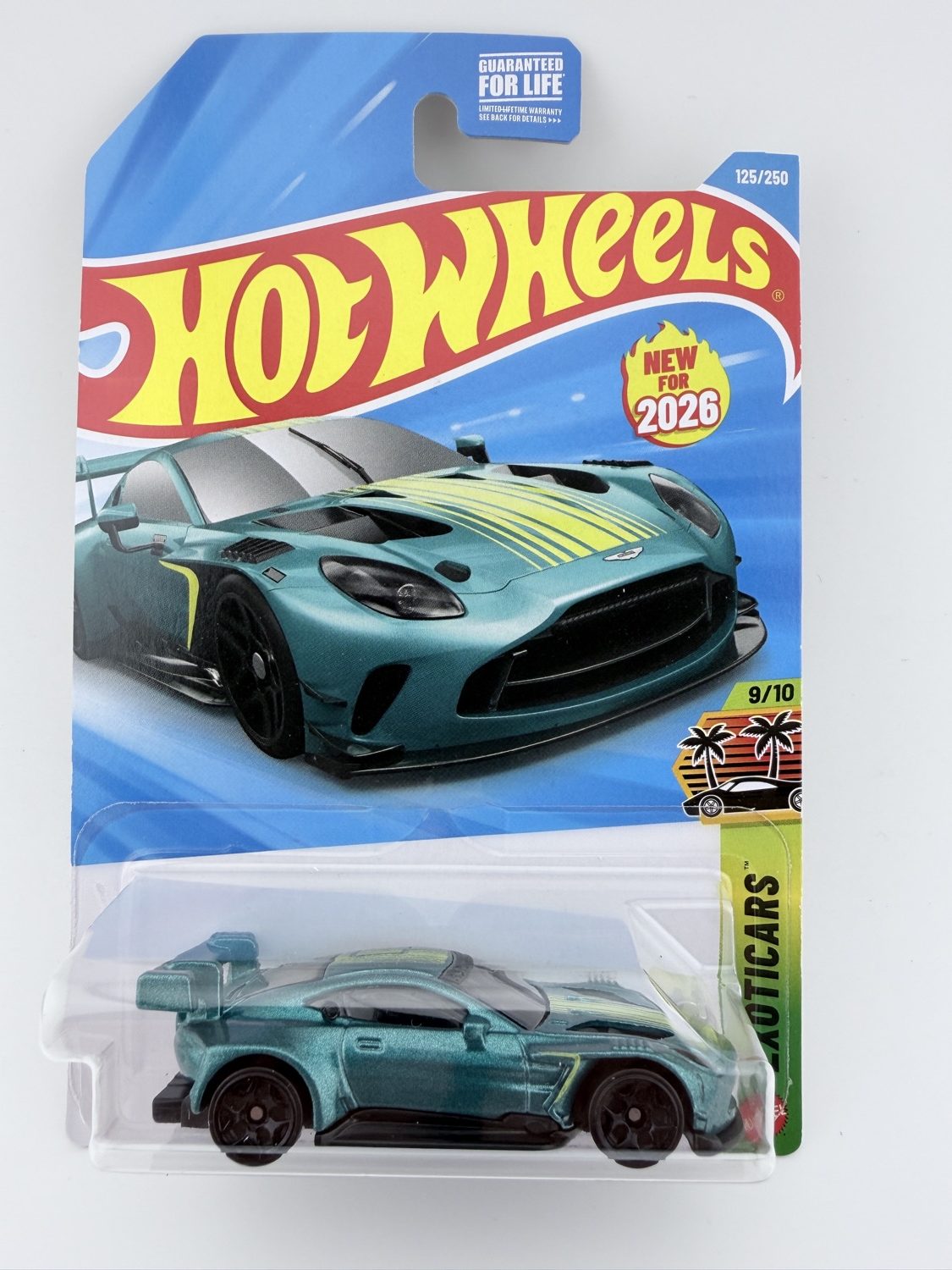 Hot Wheels 2024 Aston Martin Vantage GT3